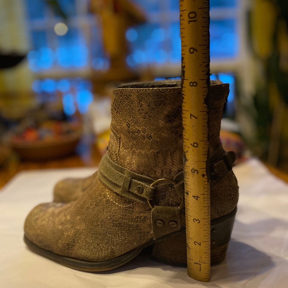 Brown Leather Harness Ankle Boots with Bronzed Hardware Detailing - Picture 4 of 16